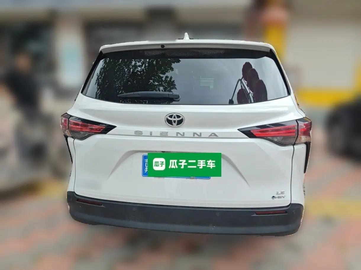Toyota SIENNA 2024 2.5L Hybrid Comfort Edition — миниатюра 5