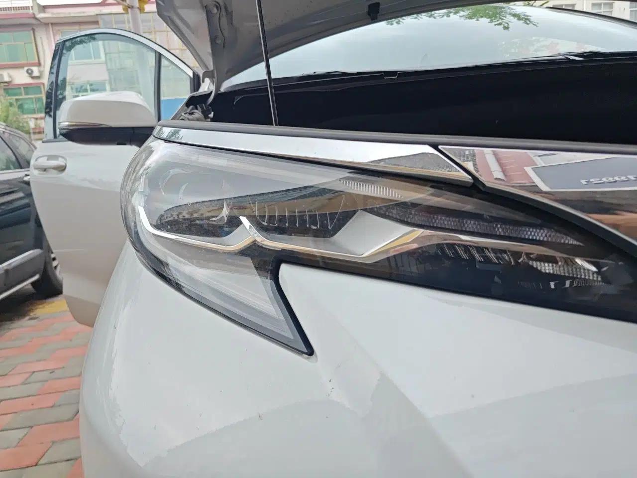 Toyota SIENNA 2024 2.5L Hybrid Comfort Edition — миниатюра 7