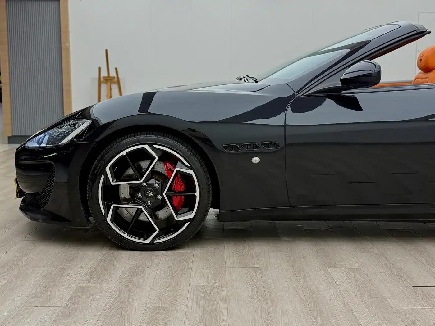 2015 GranCabrio 4.7L MC — миниатюра 4