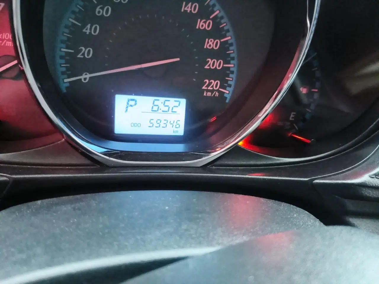 Toyota YARiS L Zhi Xuan 2017 1.5E CVT Enhanced Performance Edition — миниатюра 12