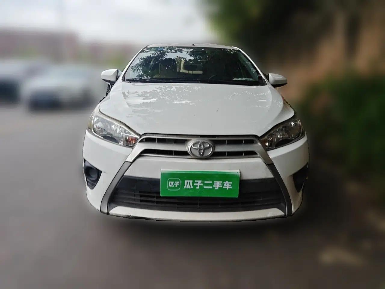 Toyota YARiS L Zhi Xuan 2015 1.5E Automatic Charm Edition — миниатюра 2