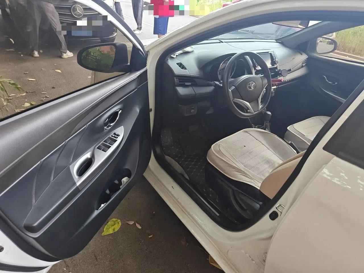 Toyota YARiS L Zhi Xuan 2015 1.5E Automatic Charm Edition — миниатюра 16