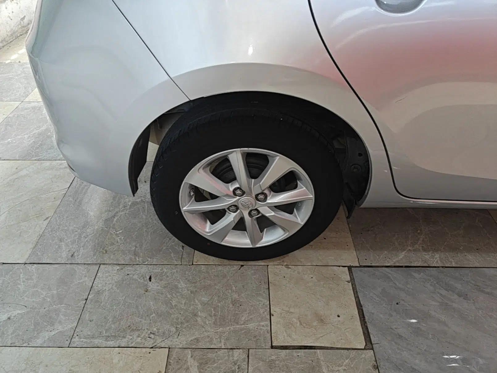 Toyota YARiS L Zhi Xuan 2015 1.5G Automatic Xuan Dong Sunroof Special Edition — миниатюра 11