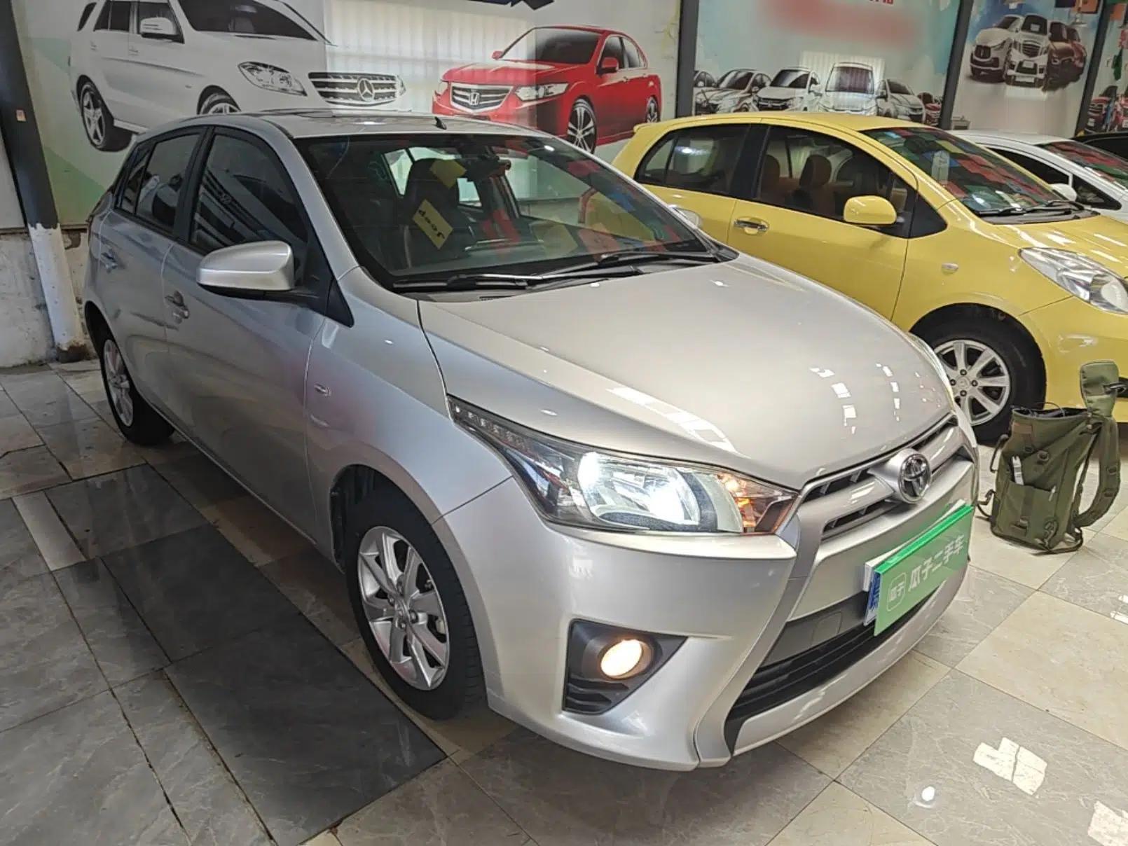 Toyota YARiS L Zhi Xuan 2015 1.5G Automatic Xuan Dong Sunroof Special Edition — миниатюра 3
