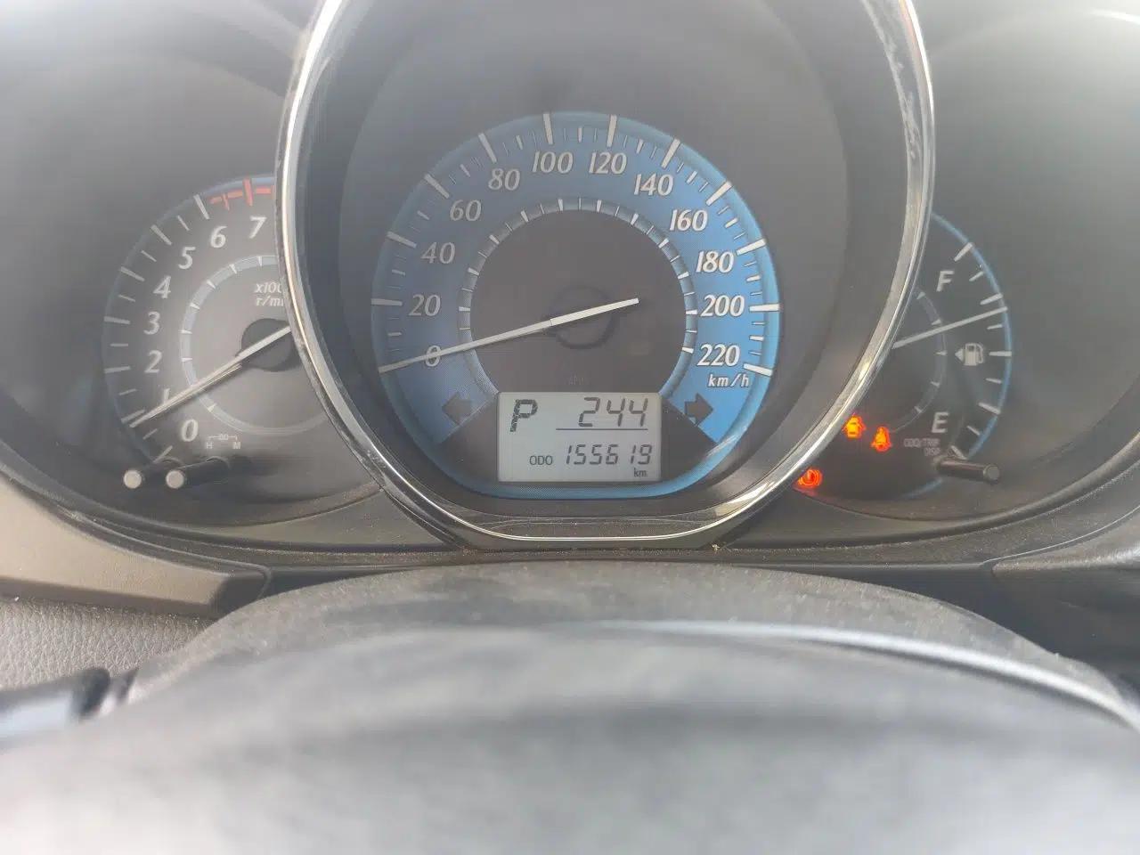 Toyota YARiS L Zhi Xuan 2015 1.5E Automatic Charm Edition — миниатюра 12