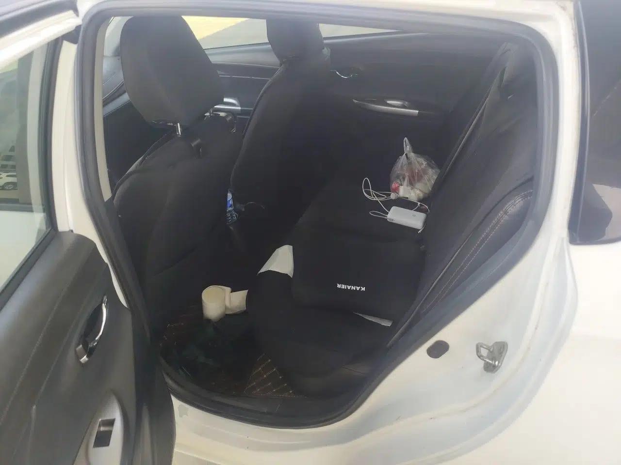 Toyota YARiS L Zhi Xuan 2015 1.5E Automatic Charm Edition — миниатюра 17