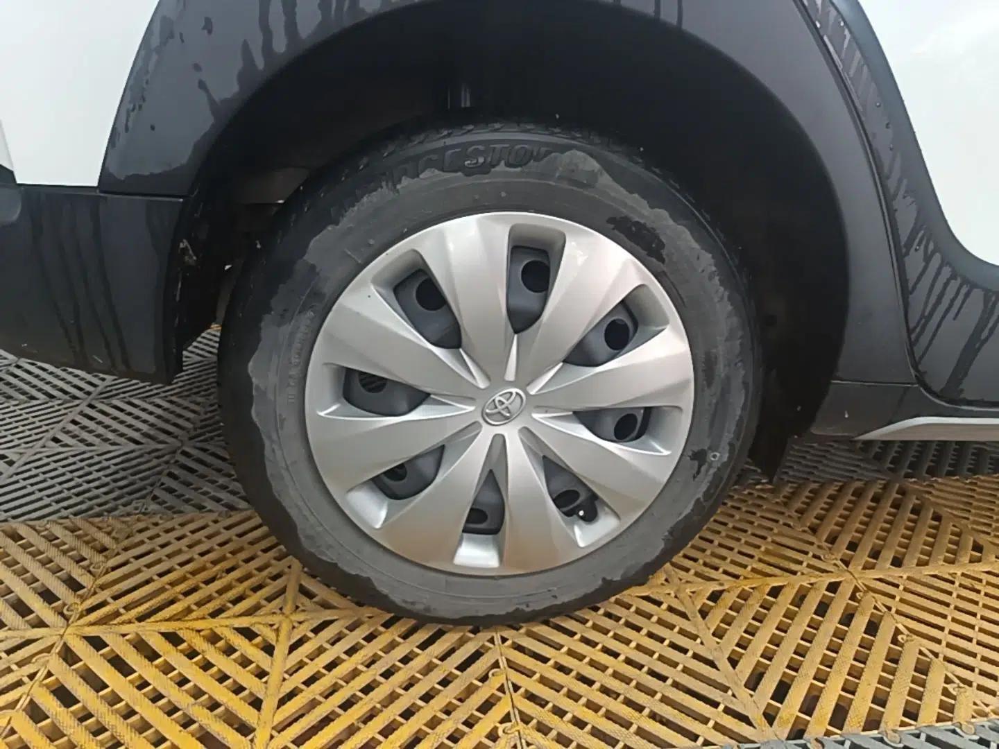 Toyota YARiS L Zhi Xuan 2022 X-Trail 1.5L CVT Leading PLUS Edition — миниатюра 16