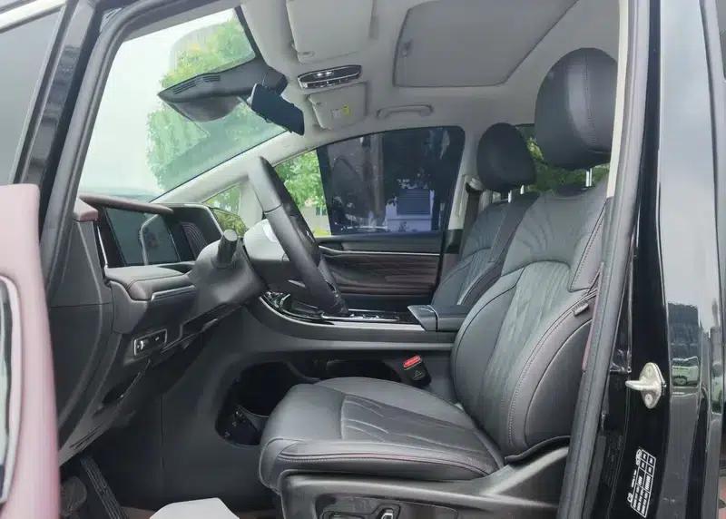 Trumpchi M8 2024 Master Series 2.0TGDI Premium Edition — миниатюра 8