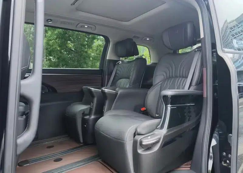 Trumpchi M8 2024 Master Series 2.0TGDI Premium Edition — миниатюра 9