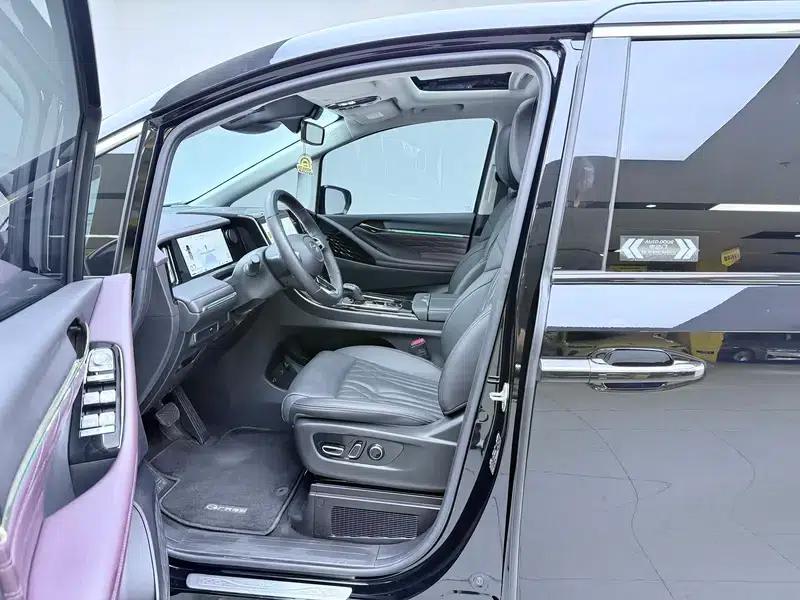 Trumpchi M8 2024 Master Series 2.0TGDI Supreme Edition — миниатюра 17