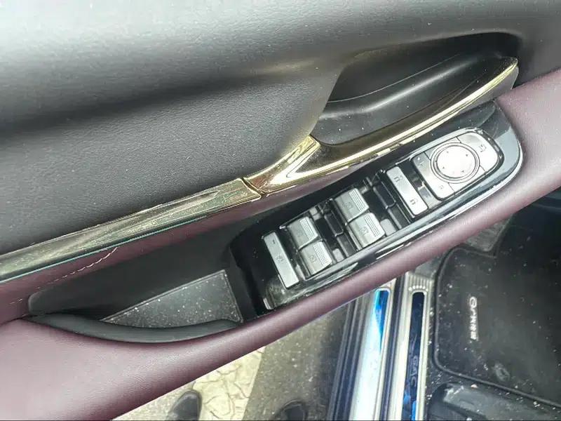 Trumpchi M8 2024 Master Series 2.0TGDI Supreme Edition — миниатюра 14