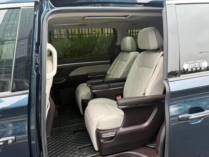Trumpchi M8 2021 Master Series 390T Supreme Edition — миниатюра 17