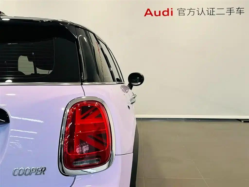MINI 2023 Facelift 1.5T COOPER Artist 5-Door Edition — миниатюра 16