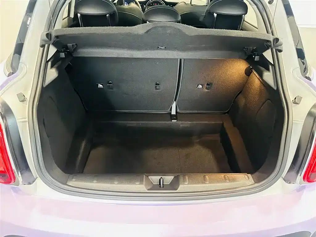 MINI 2023 Facelift 1.5T COOPER Artist 5-Door Edition — миниатюра 6