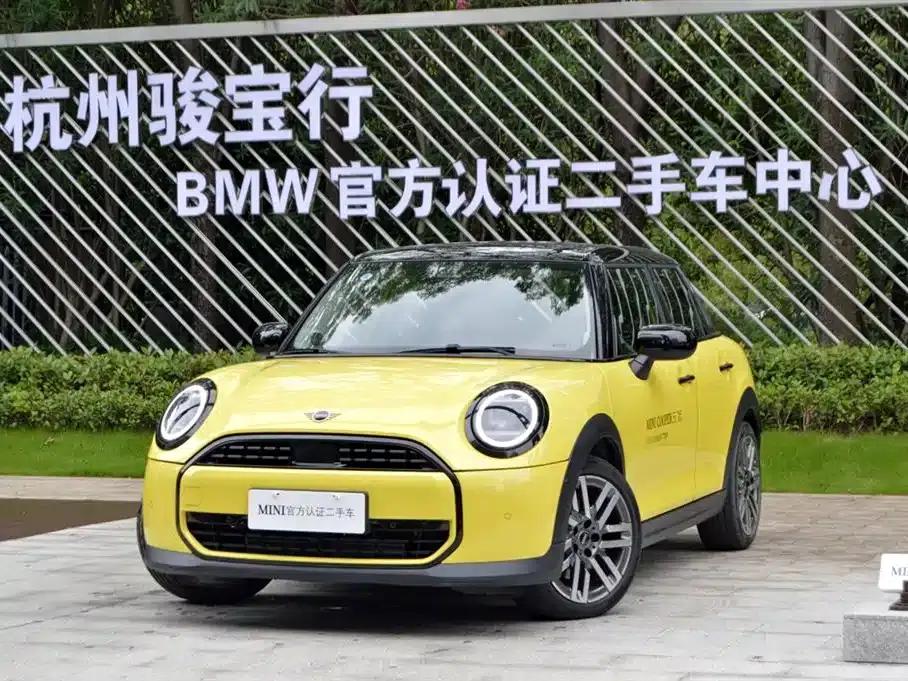 2025 MINI 1.5T COOPER Classic Three-Door Version — миниатюра 1
