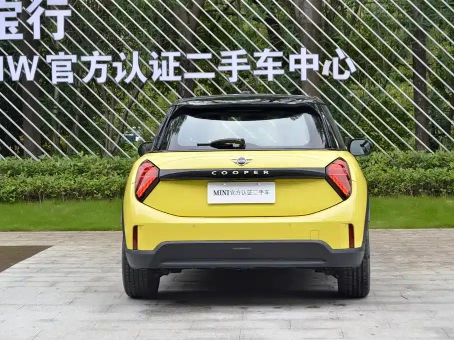 2025 MINI 1.5T COOPER Classic Three-Door Version — миниатюра 4