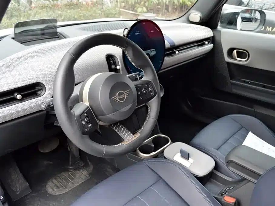 MINI 2025 2.0T COOPER S Artist 5-Door Edition — миниатюра 6