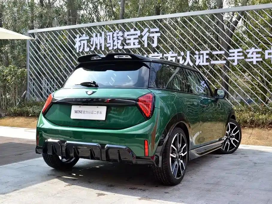 MINI 2025 2.0T COOPER S Artist 3-Door Edition — миниатюра 5