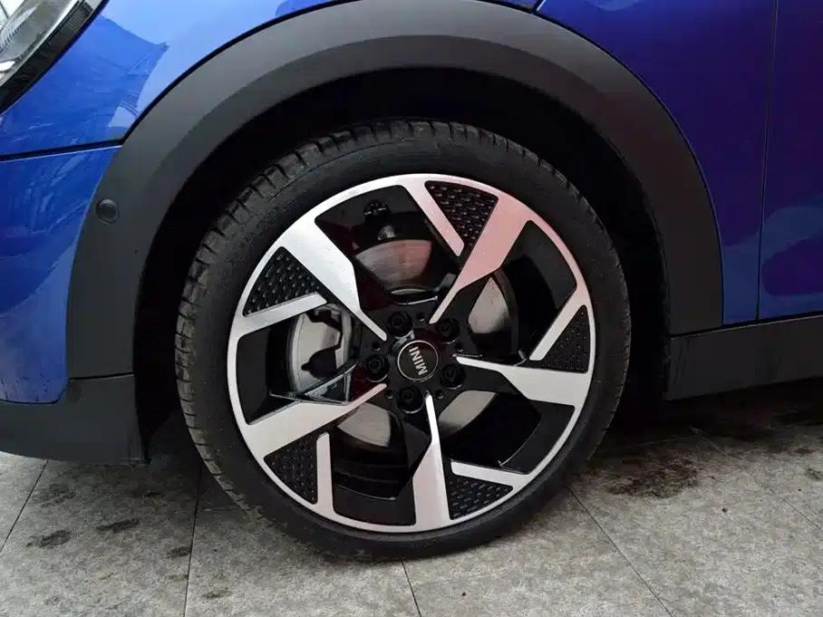 MINI 2025 2.0T COOPER S Artist 5-Door Edition — миниатюра 9