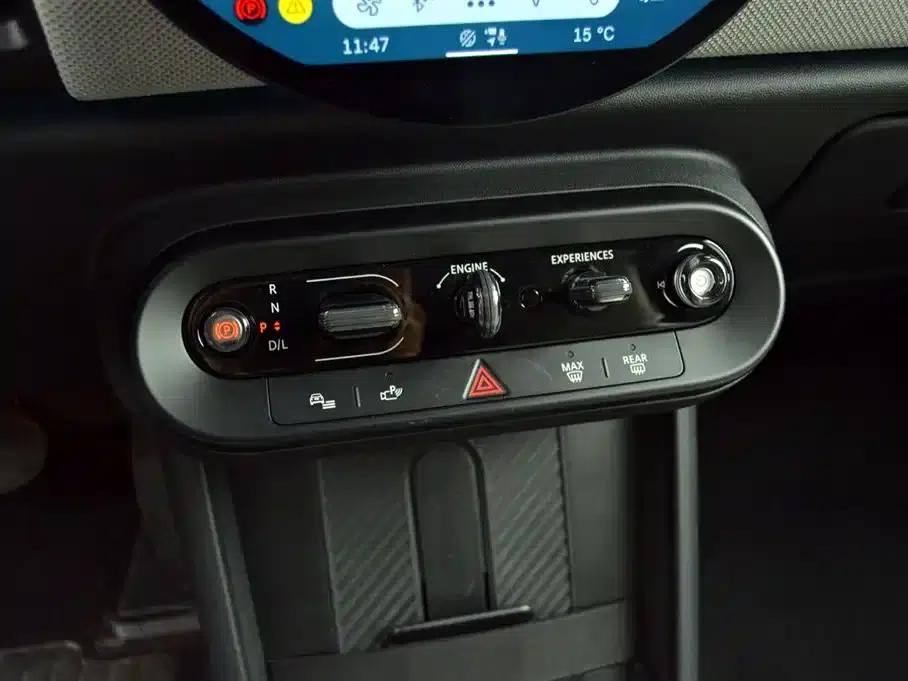 MINI 2025 2.0T COOPER S Artist 3-Door Edition — миниатюра 11