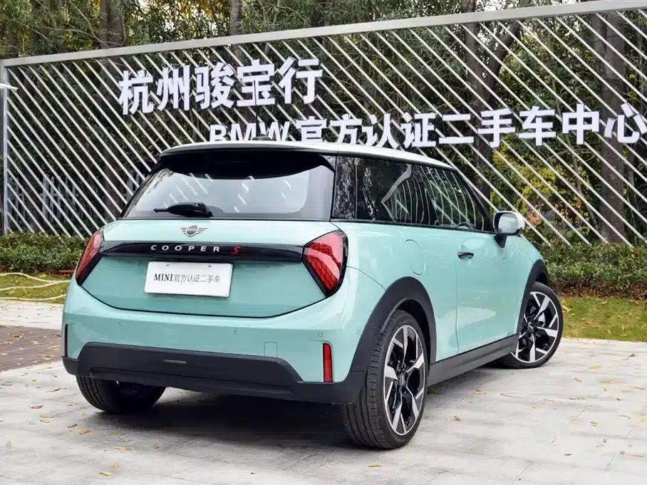 MINI 2025 2.0T COOPER S Artist 3-Door Edition — миниатюра 5