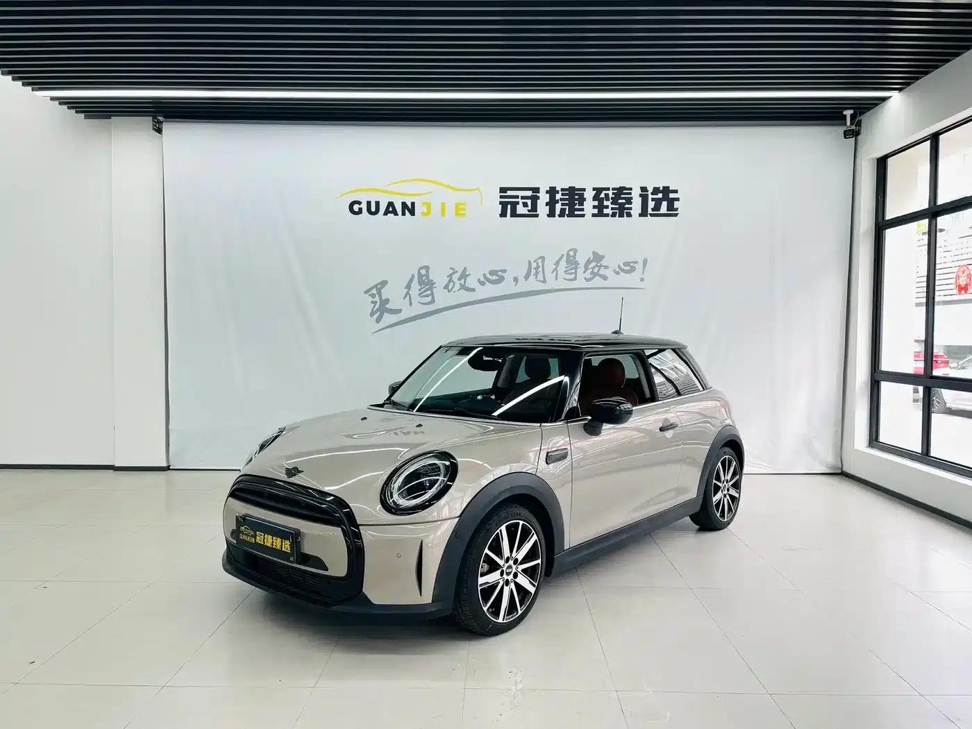 MINI 2022 1.5T COOPER Artist — миниатюра 1