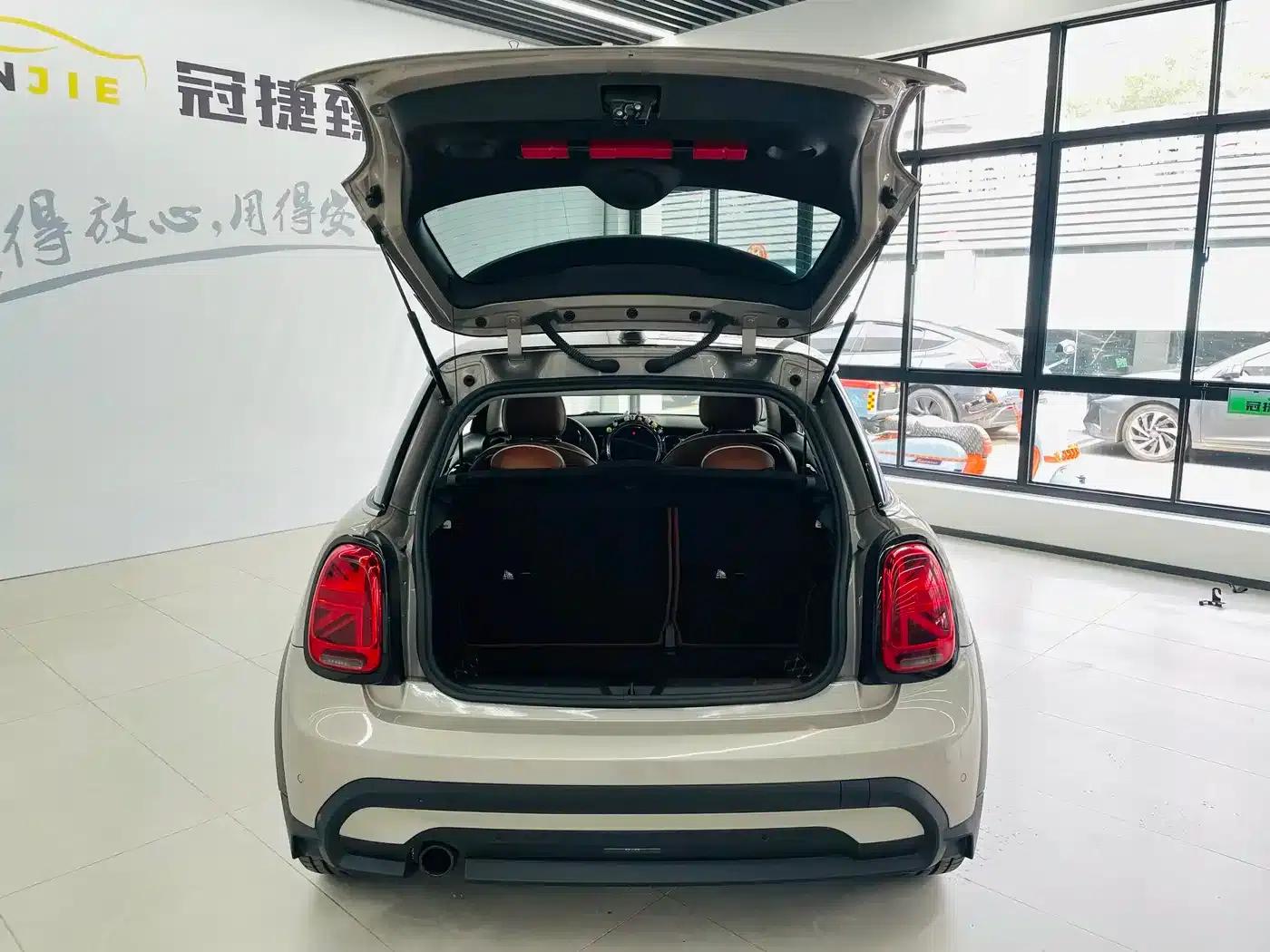 MINI 2022 1.5T COOPER Artist — миниатюра 16