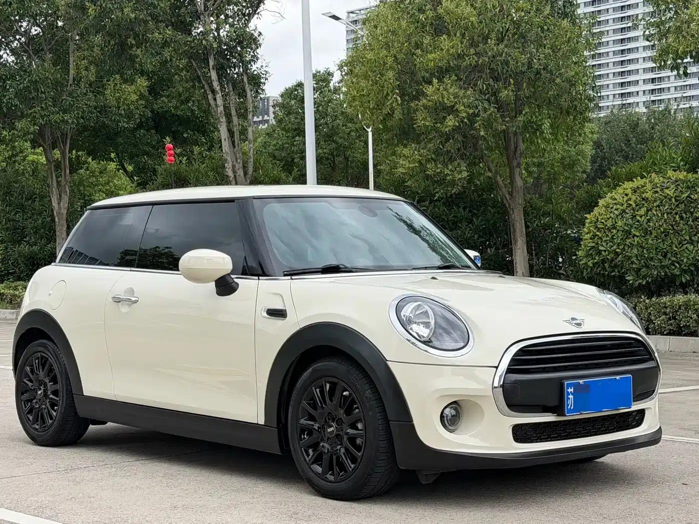 MINI 2020 1.5T ONE PLUS — миниатюра 2