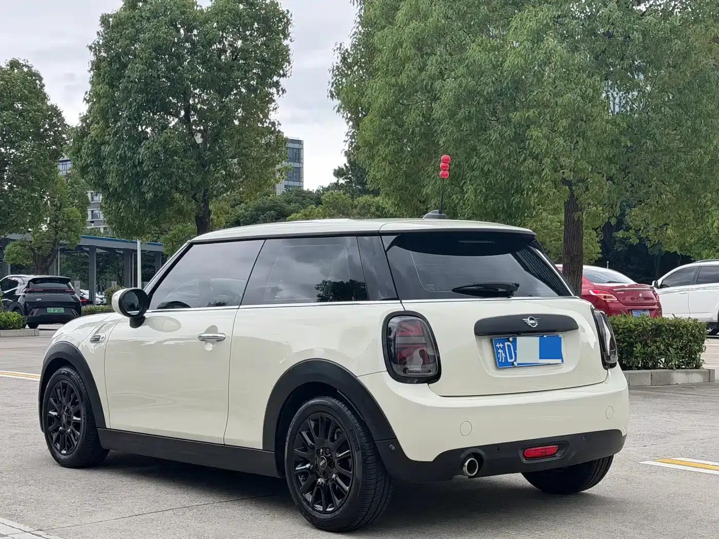 MINI 2020 1.5T ONE PLUS — миниатюра 5