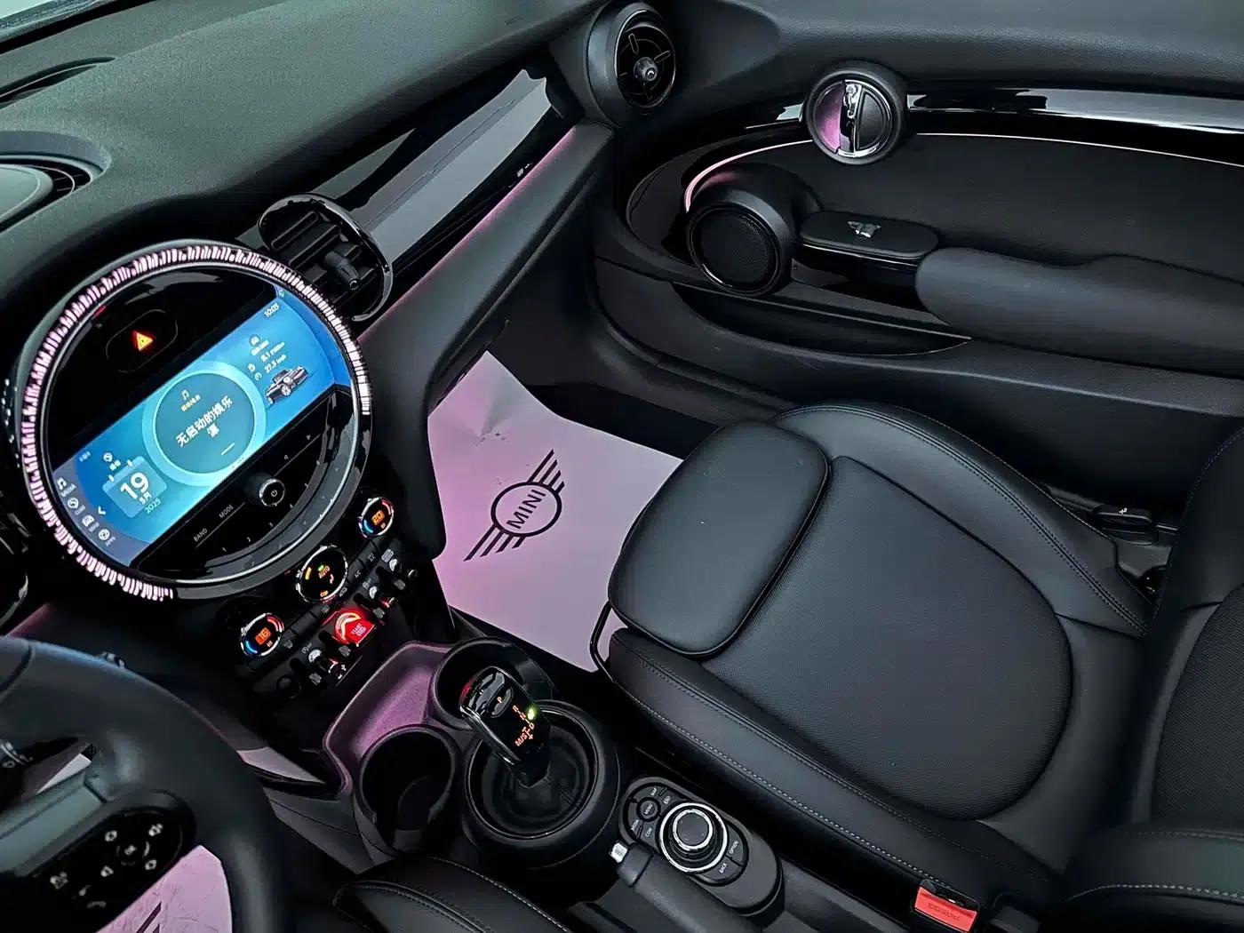 MINI 2022 1.5T COOPER Classic — миниатюра 11