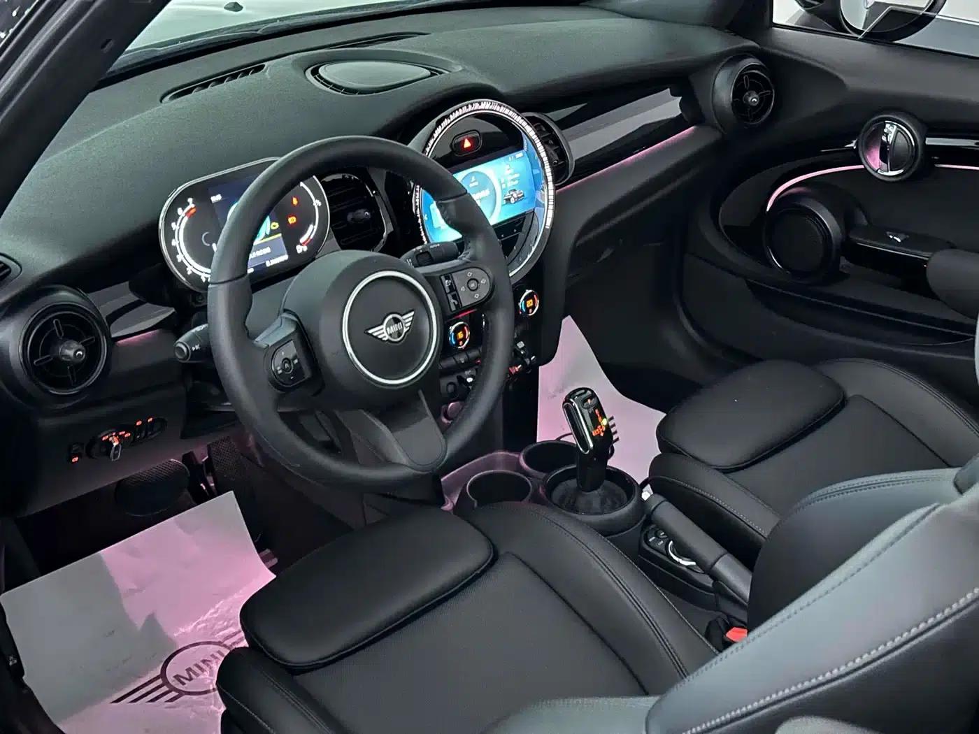 MINI 2022 1.5T COOPER Classic — миниатюра 8