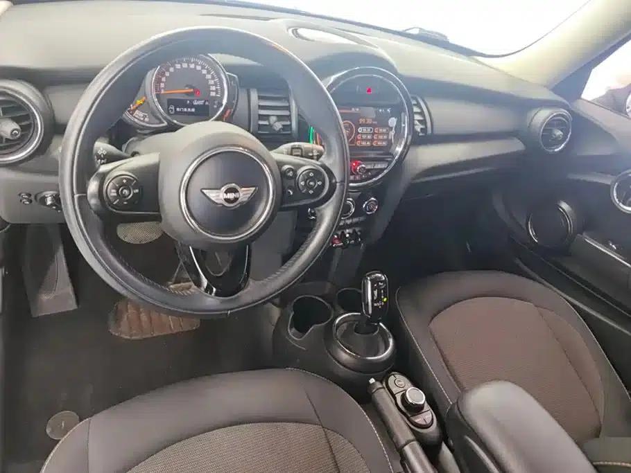 2018 MINI 1.5T ONE PLUS 5-Door — миниатюра 12