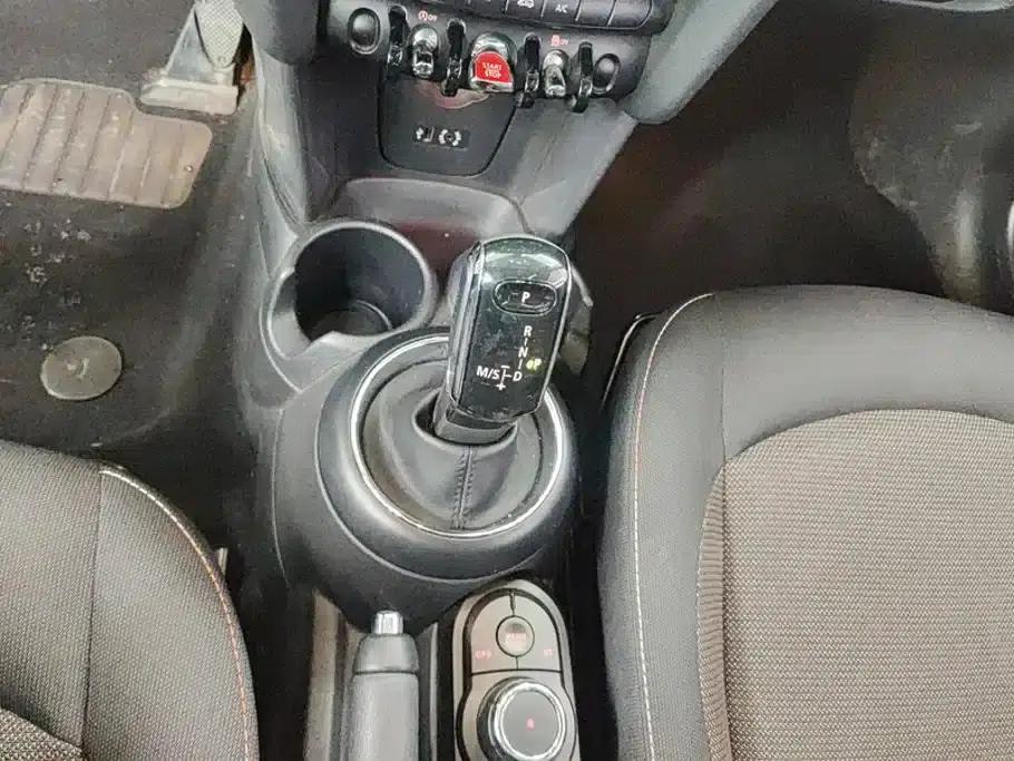 2018 MINI 1.5T ONE PLUS 5-Door — миниатюра 15
