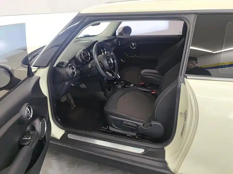 2018 MINI 1.5T ONE PLUS 5-Door — миниатюра 9