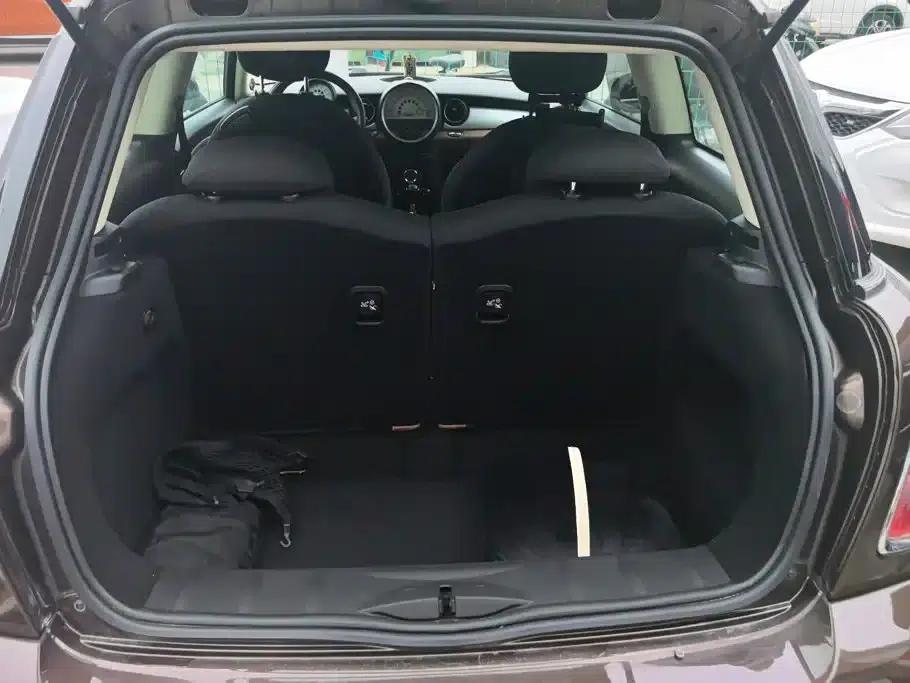 MINI 2011 1.6L COOPER Excitement — миниатюра 4