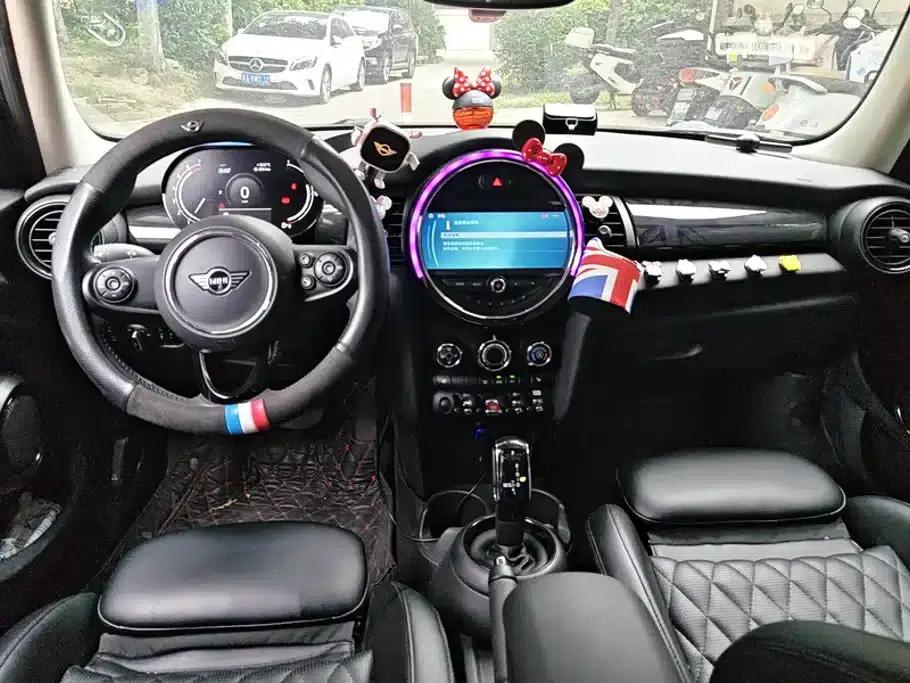 2021 MINI 1.5T COOPER Classic 5-Door — миниатюра 12