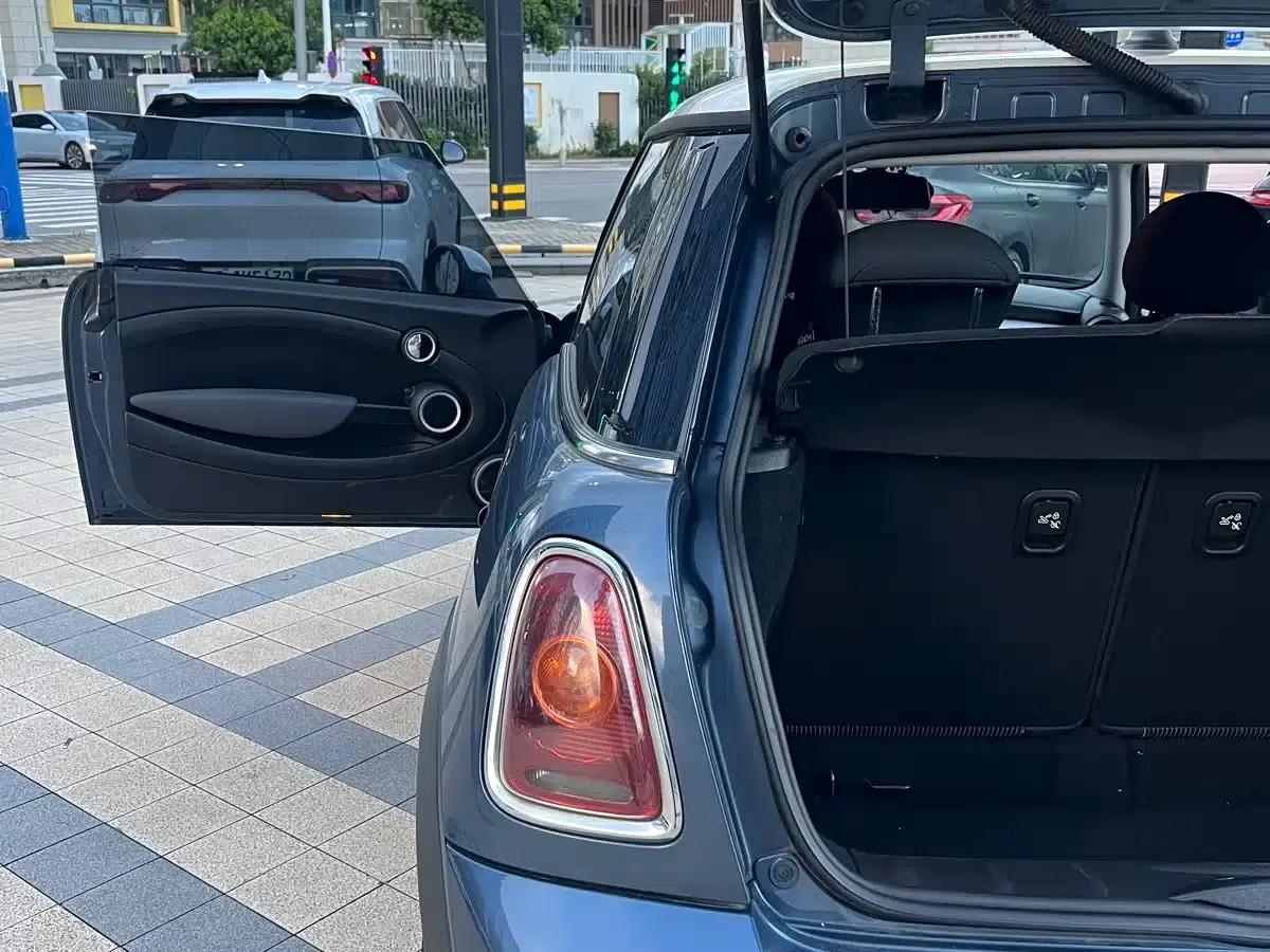 MINI 2010 1.6L COOPER Cheer — миниатюра 13