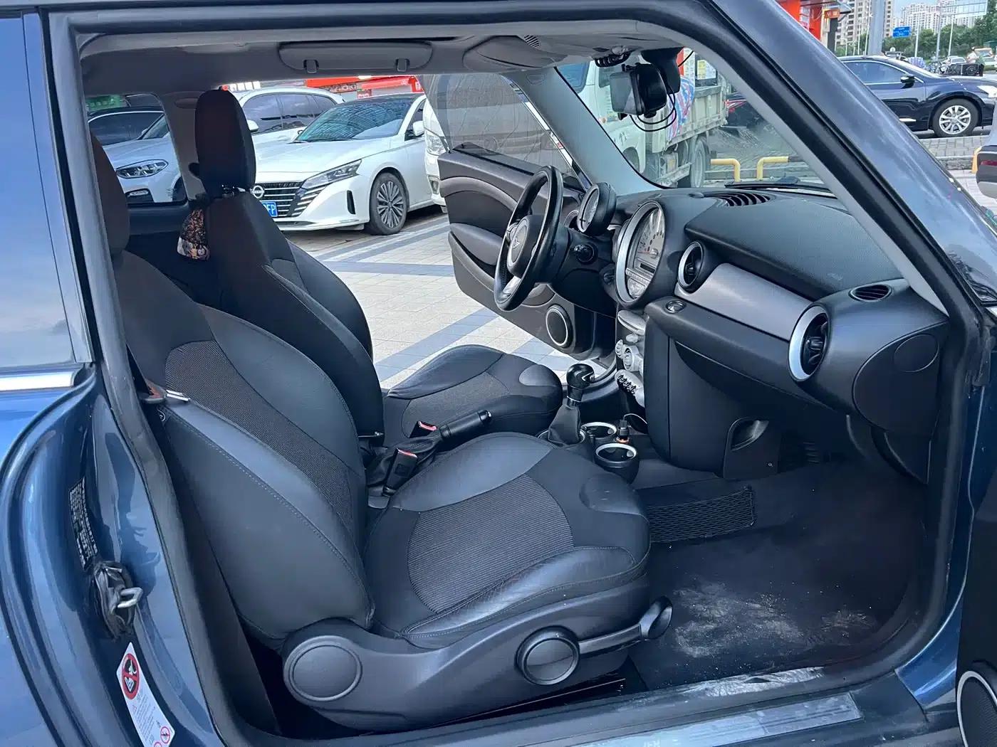 MINI 2010 1.6L COOPER Cheer — миниатюра 10