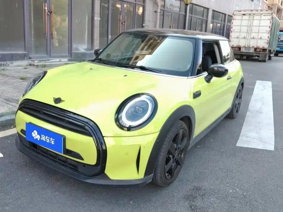 MINI 2023 1.5T COOPER Artist — миниатюра 1