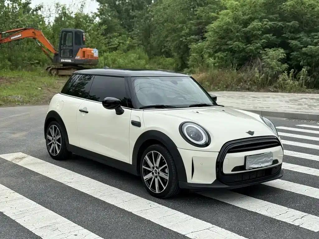 MINI 2022 Facelift 1.5T COOPER Artist — миниатюра 3
