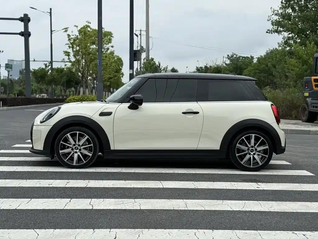 MINI 2022 Facelift 1.5T COOPER Artist — миниатюра 4