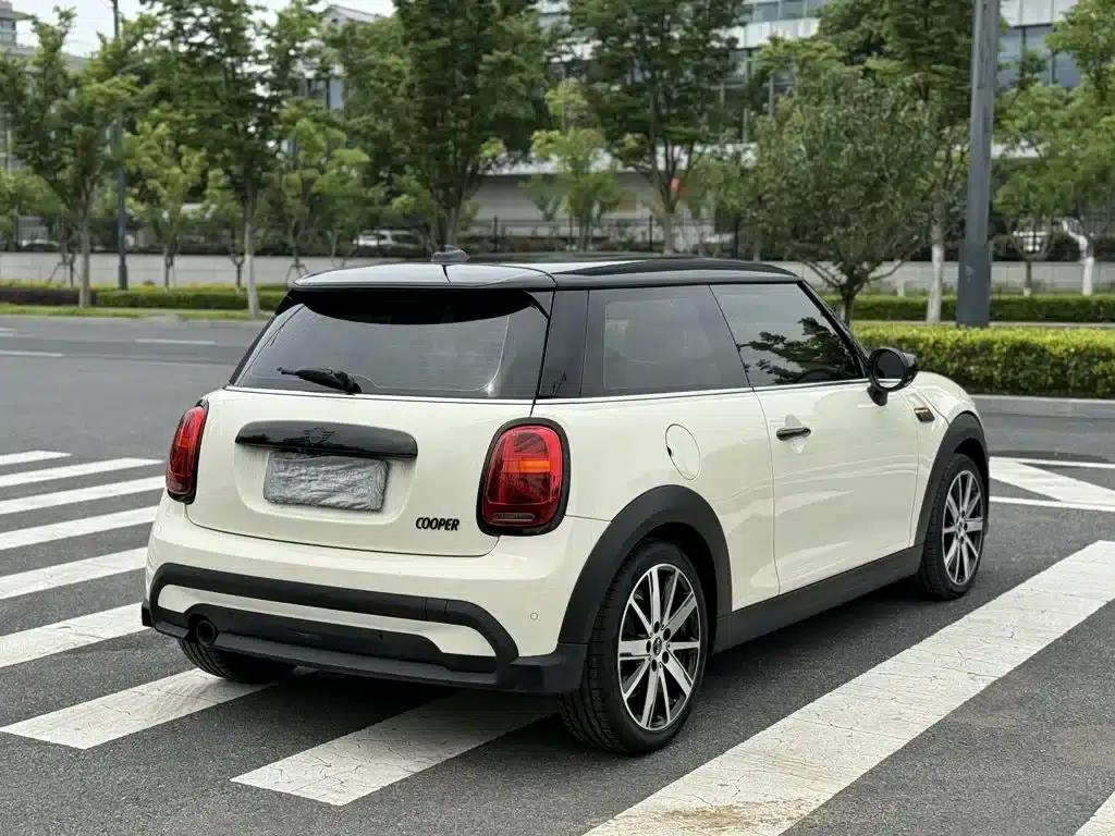 MINI 2022 Facelift 1.5T COOPER Artist — миниатюра 5