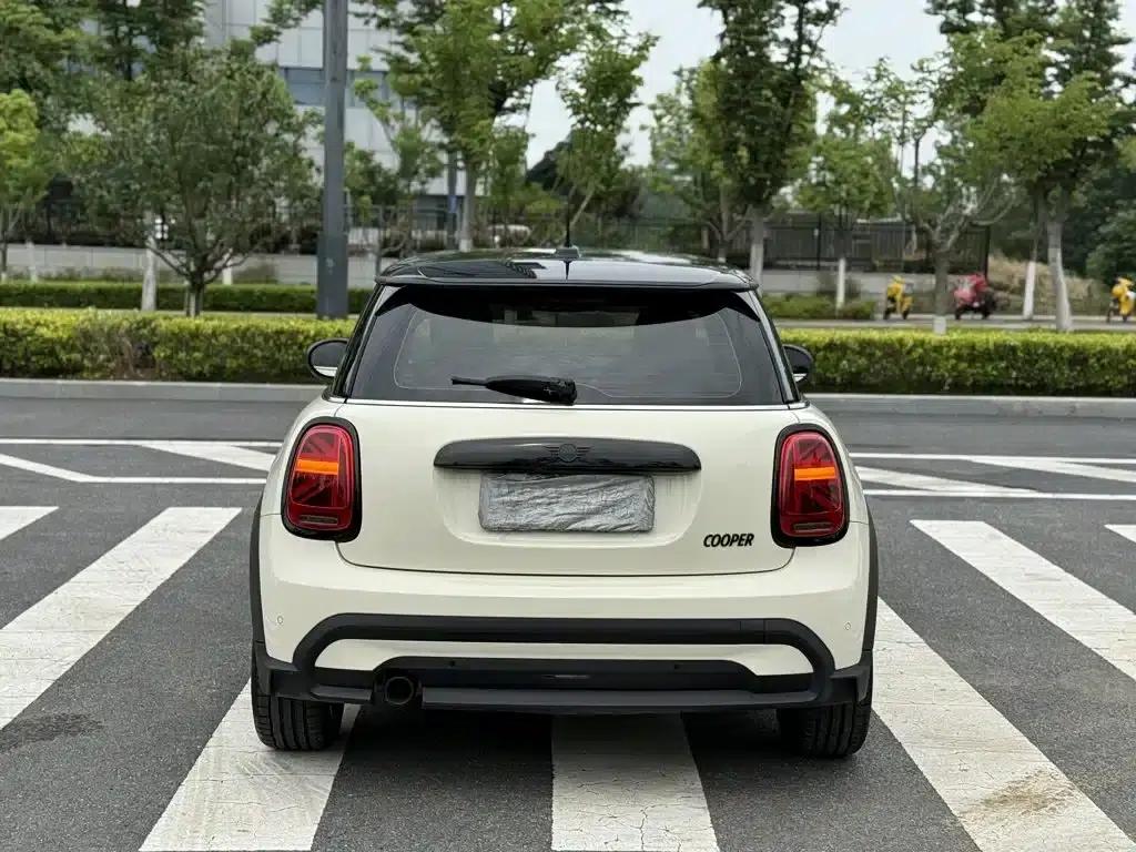 MINI 2022 Facelift 1.5T COOPER Artist — миниатюра 6