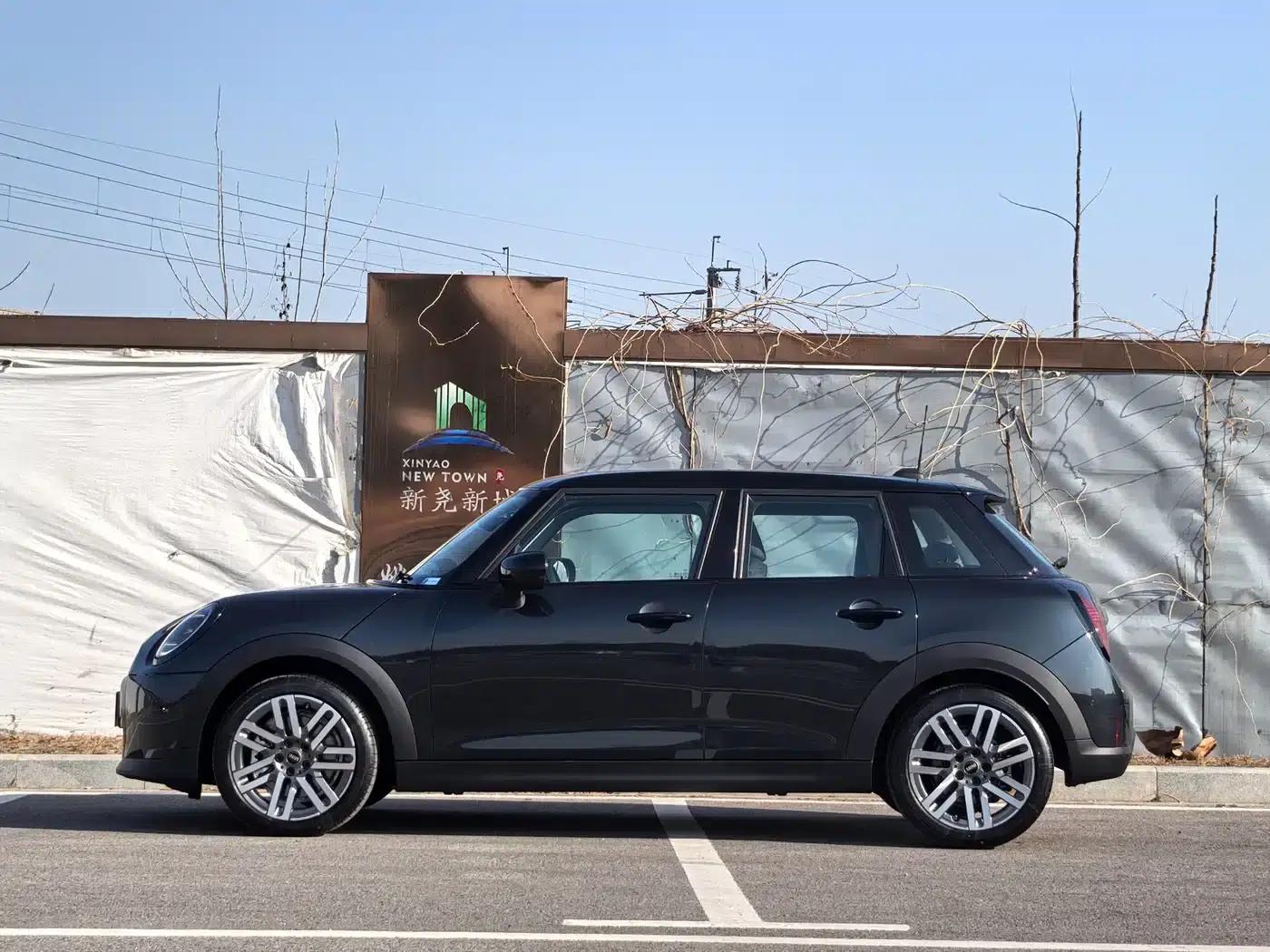 2025 MINI 1.5T COOPER Classic 5-Door — миниатюра 4