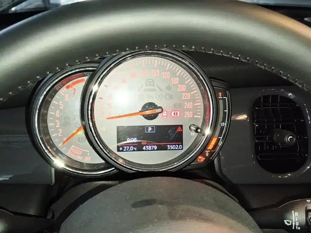 MINI 2022 1.5T ONE 5-Door Plus — миниатюра 12