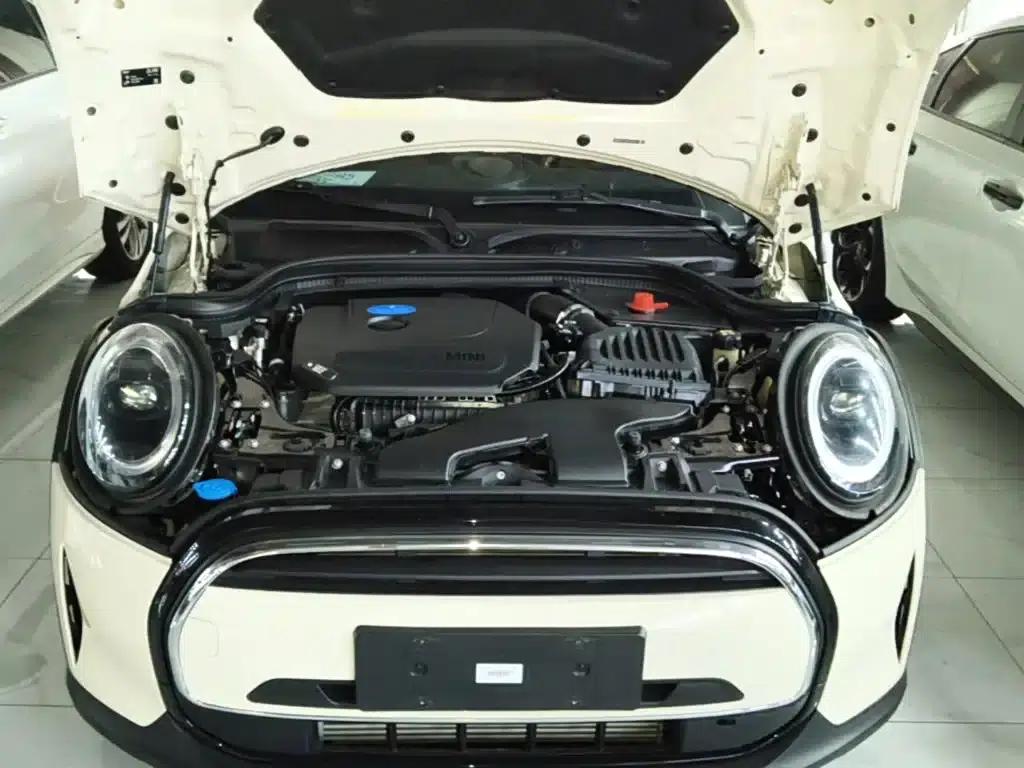 MINI 2022 1.5T ONE 5-Door Plus — миниатюра 20