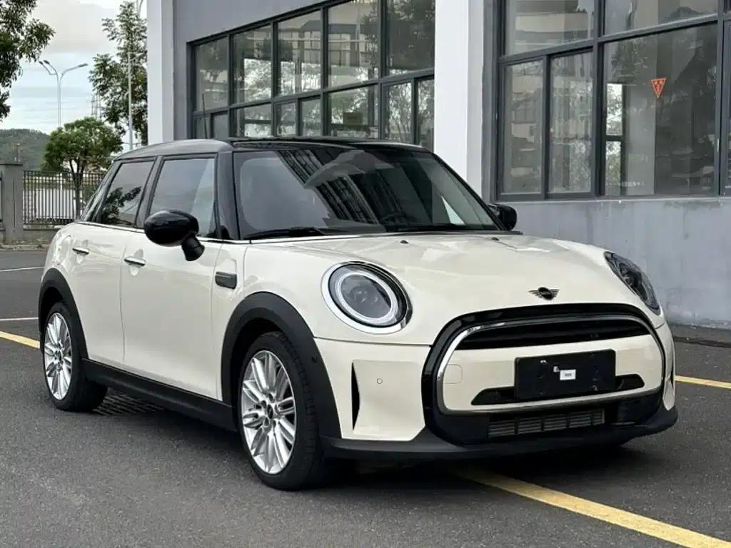 2022 MINI 1.5T COOPER Classic 5-Door — миниатюра 12