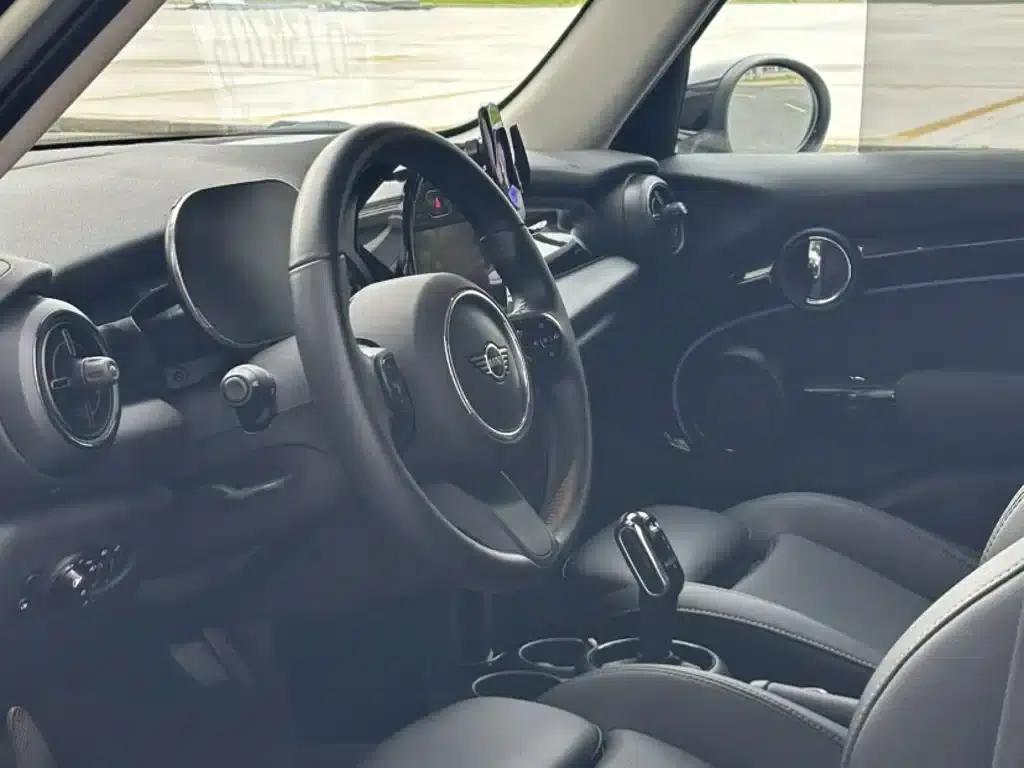 2022 MINI 1.5T COOPER Classic 5-Door — миниатюра 15