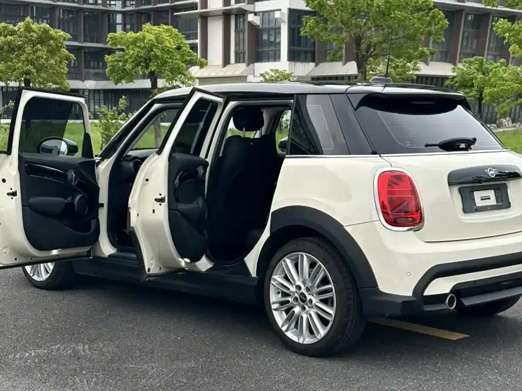 2022 MINI 1.5T COOPER Classic 5-Door — миниатюра 6