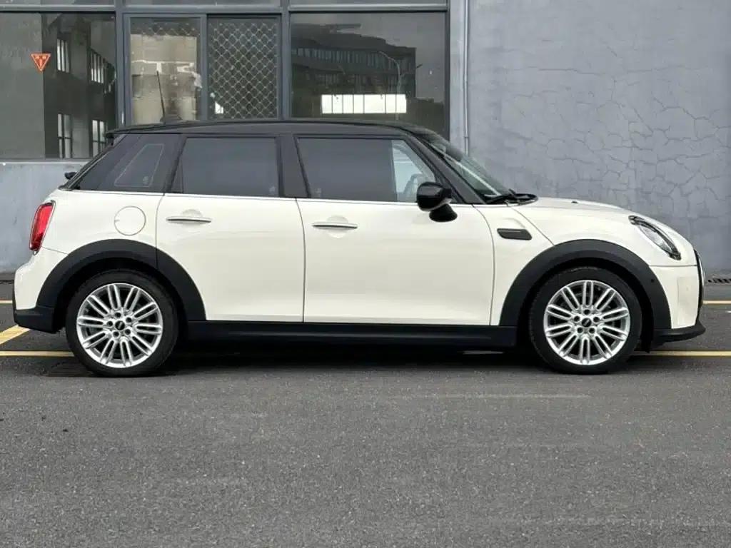 2022 MINI 1.5T COOPER Classic 5-Door — миниатюра 8